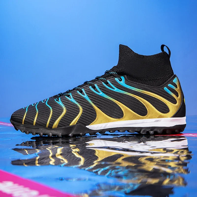 Homens jogo botas de futebol e - Outdoor Sport Court avaliação e preço